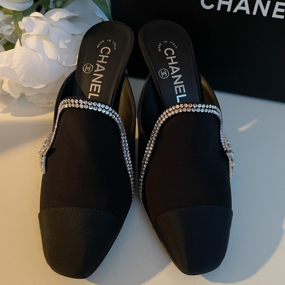 ⭐️SOLD⭐️Chanel Black Mules Size 37 - Picture 2 of 4